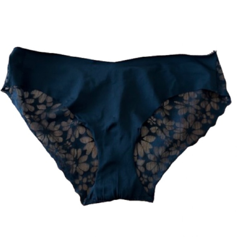 Victoria's Secret Woman's
Panties, Sz M